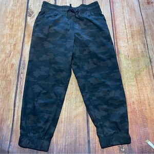 Kyodan Keep It Moving Crop Jogger Size S camo print Preowned